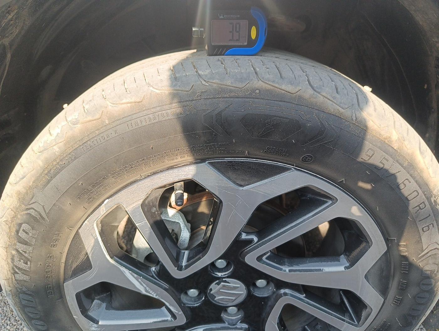 2023 Maruti FRONX ALPHA 1.0 TURBO MT, Petrol, Manual, 38,050 km, tyre
