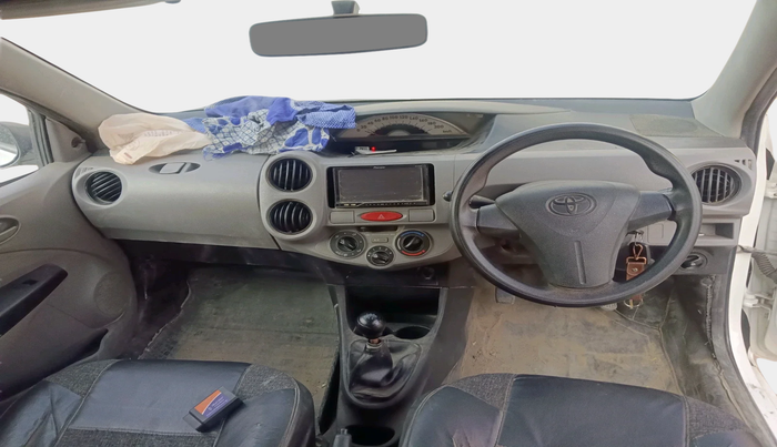2011 Toyota Etios G, Petrol, Manual, 61,585 km, interior