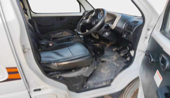 2023 Maruti Eeco 5 STR AC CNG, Petrol, Manual, 65,000 km, interior