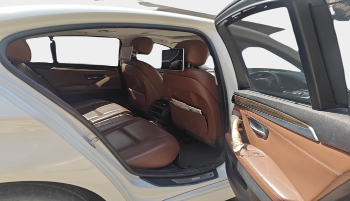 2016 BMW 5 Series 520D LUXURY LINE, Diesel, Automatic, 98,329 km, interior