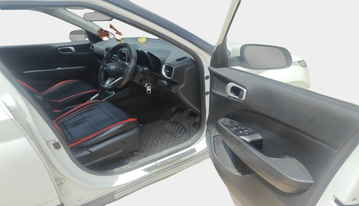 2020 Hyundai VENUE S 1.2, Petrol, Manual, 61,077 km, interior