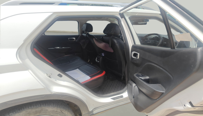 2020 Hyundai VENUE S 1.2, Petrol, Manual, 61,077 km, interior