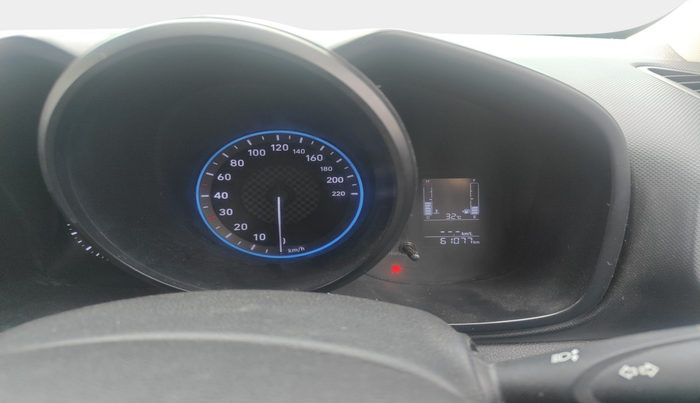 2020 Hyundai VENUE S 1.2, Petrol, Manual, 61,077 km, interior
