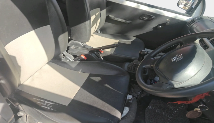 2022 Maruti Eeco 5 STR AC (O), Petrol, Manual, 63,452 km, interior