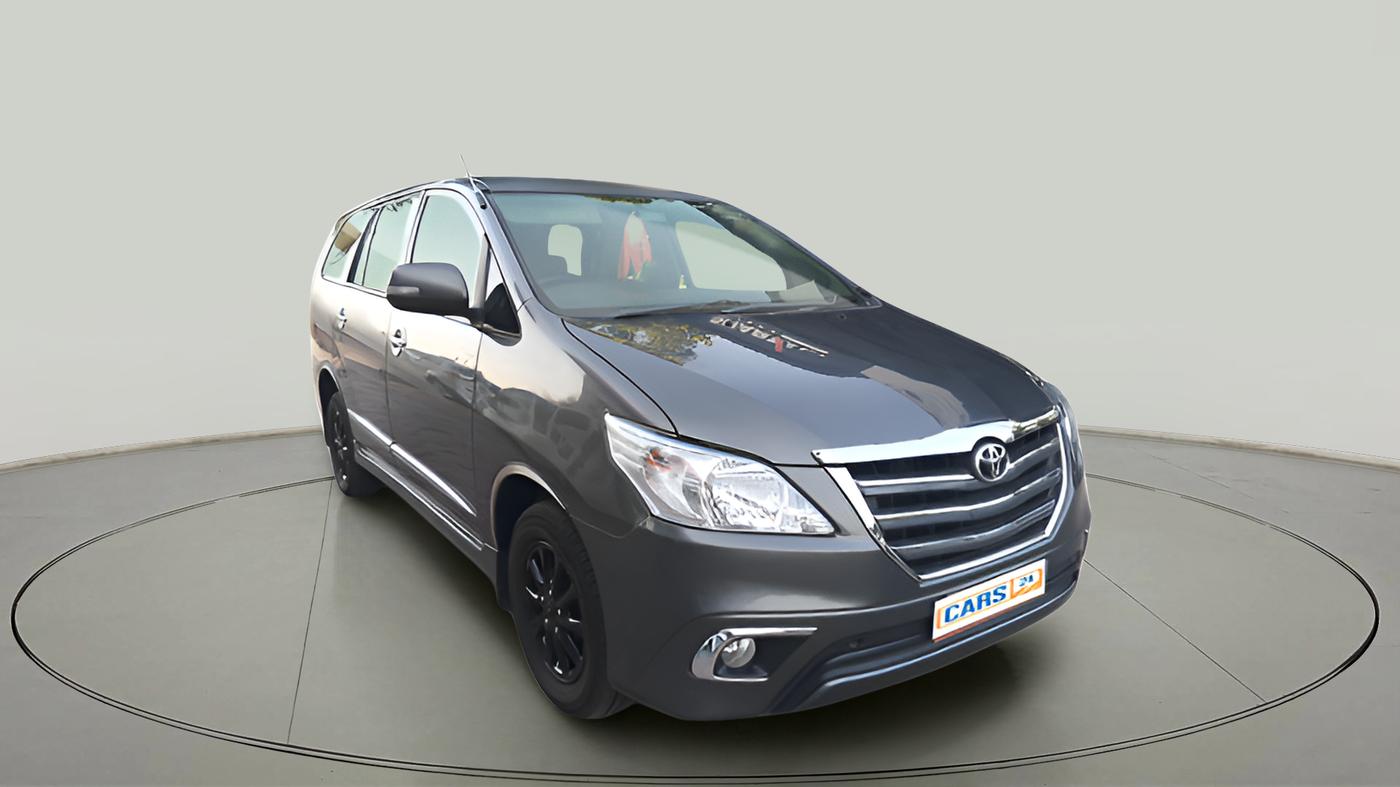 2014 Toyota Innova 2.5 VX 7 STR, Diesel, Manual, 1,40,000 km, exterior