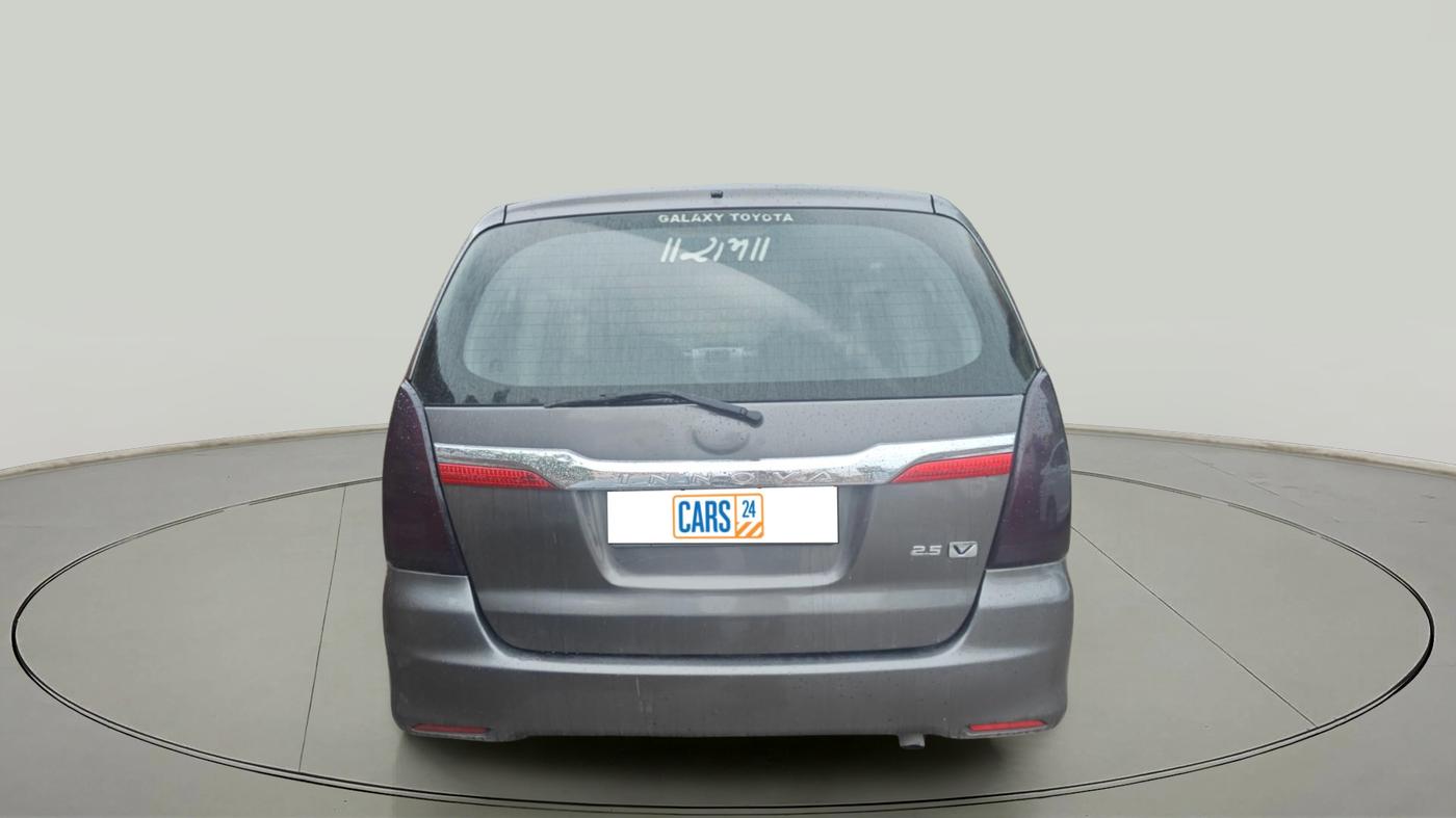 2014 Toyota Innova 2.5 VX 7 STR, Diesel, Manual, 1,40,000 km, exterior