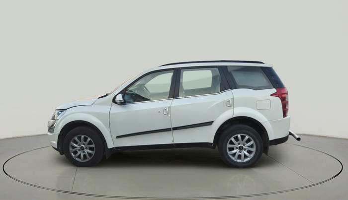 2017 Mahindra XUV500 W10, Diesel, Manual, 1,13,077 km, exterior