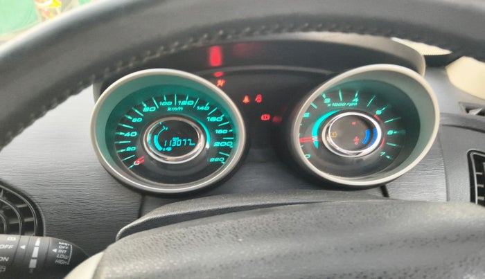 2017 Mahindra XUV500 W10, Diesel, Manual, 1,13,077 km, interior