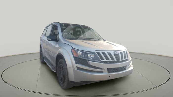 2015 Mahindra XUV500 W4, Diesel, Manual, 1,10,489 km, exterior