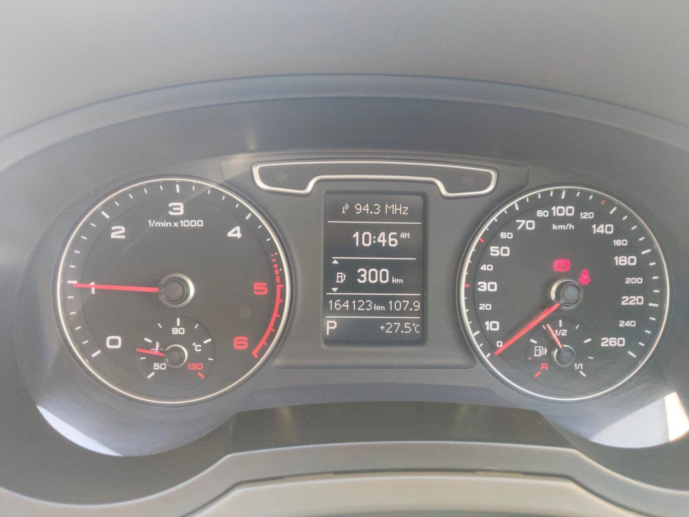 2015 Audi Q3 35 TDI Quattro, Diesel, Automatic, 1,64,123 km, interior