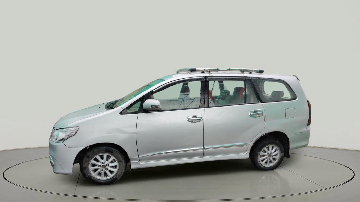 2014 Toyota Innova 2.5 VX 8 STR, Diesel, Manual, 1,55,362 km, exterior