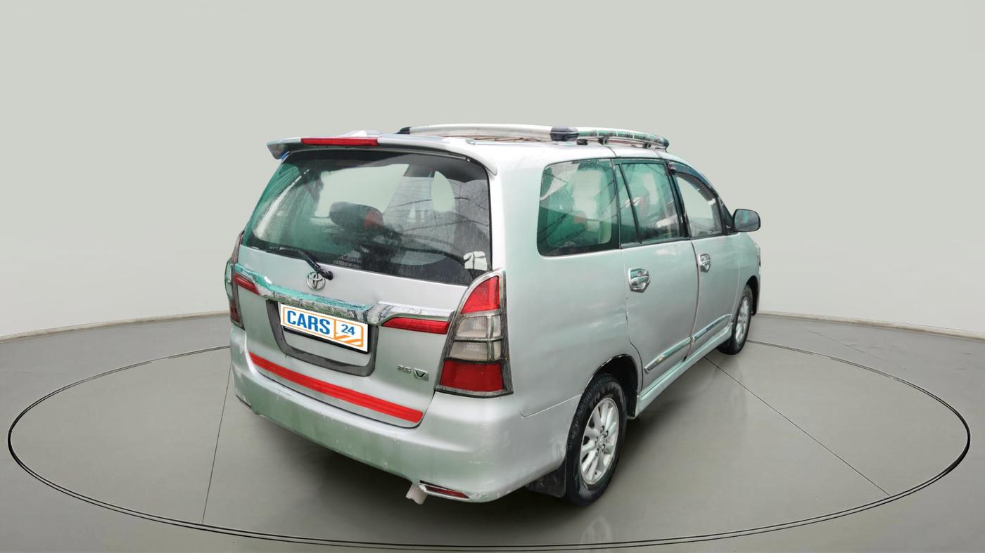 2014 Toyota Innova 2.5 VX 8 STR, Diesel, Manual, 1,55,362 km, exterior