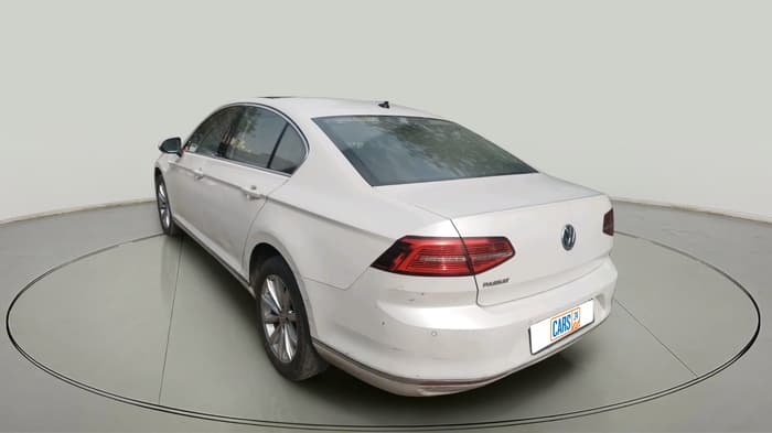 2018 Volkswagen Passat HIGHLINE DSG, Diesel, Automatic, 1,66,219 km, exterior