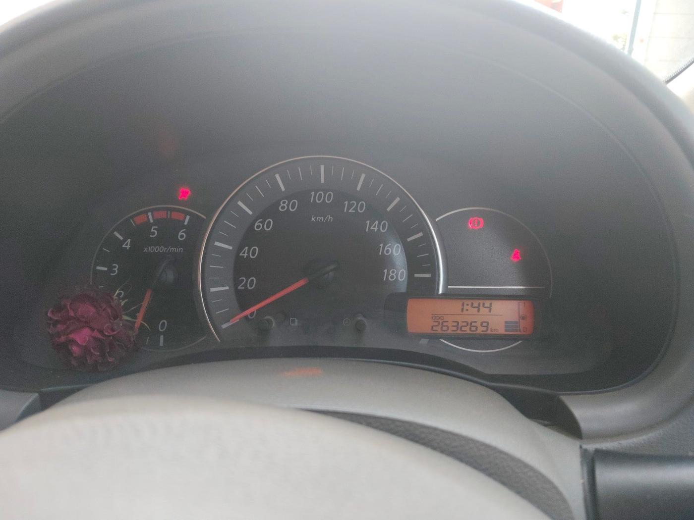 2014 Nissan Micra XV DIESEL, Diesel, Manual, 2,63,269 km, interior