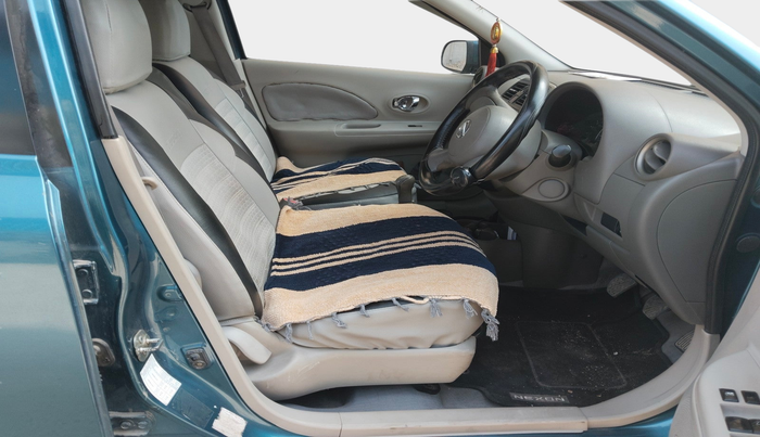 2014 Nissan Micra XV DIESEL, Diesel, Manual, 2,63,269 km, interior