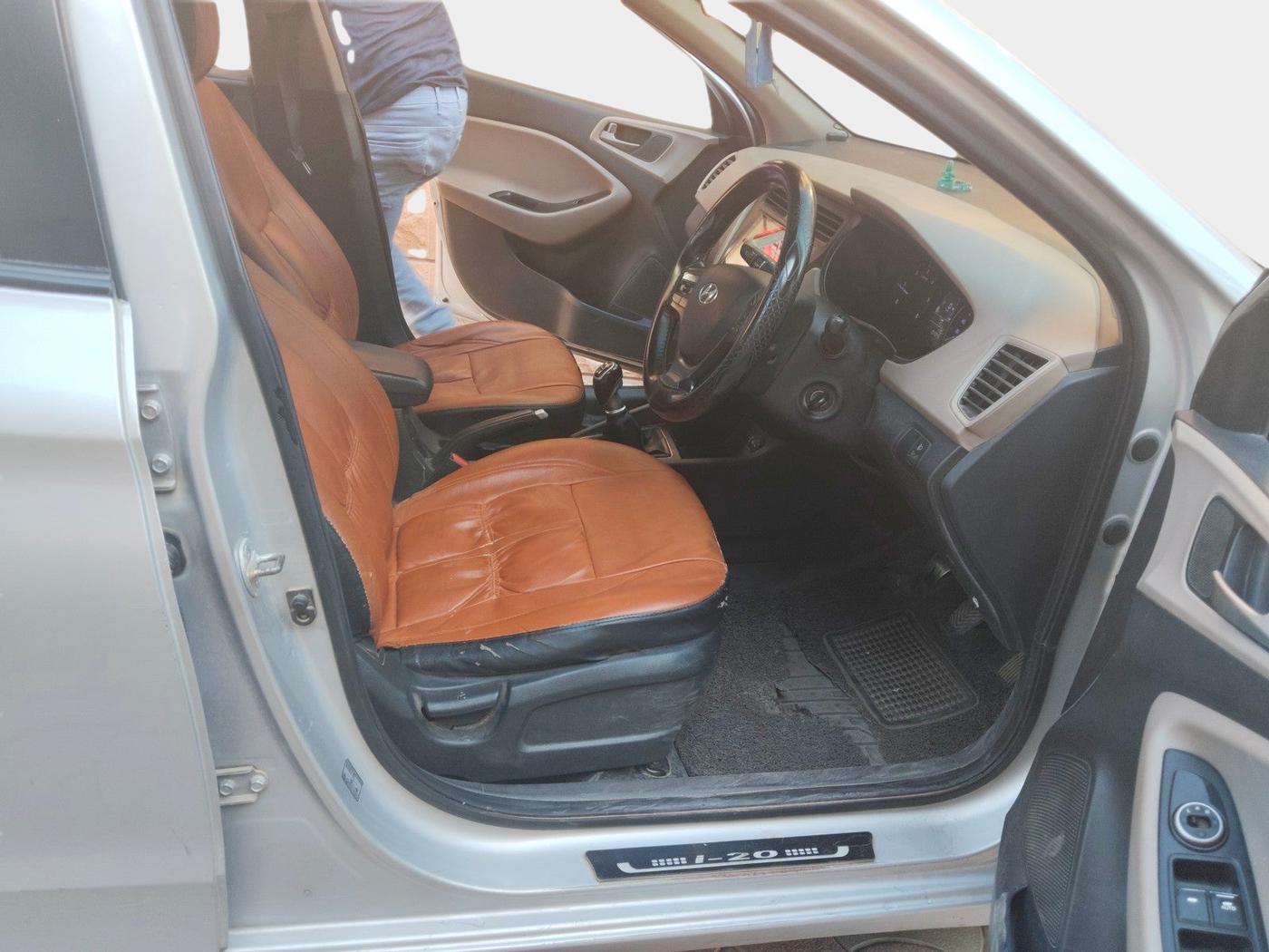 2014 Hyundai Elite i20 MAGNA 1.4 CRDI, Diesel, Manual, 1,04,043 km, interior