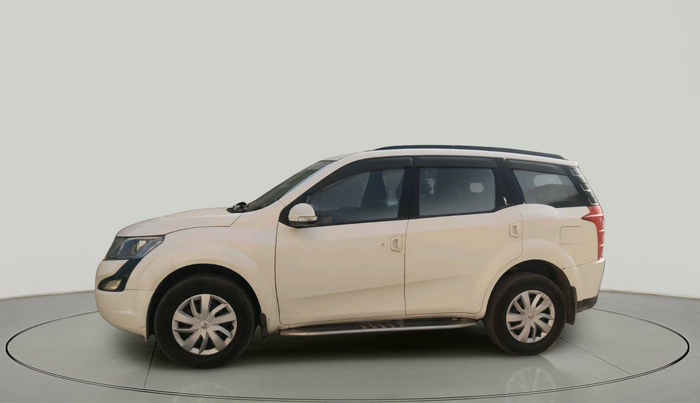 2016 Mahindra XUV500 W4, Diesel, Manual, 1,20,696 km, exterior