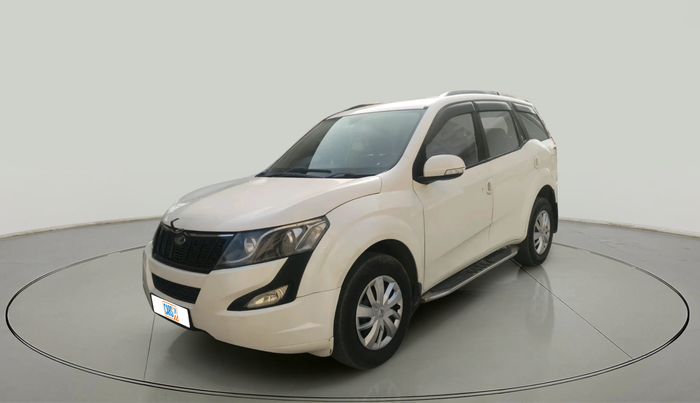 2016 Mahindra XUV500 W4, Diesel, Manual, 1,20,696 km, exterior