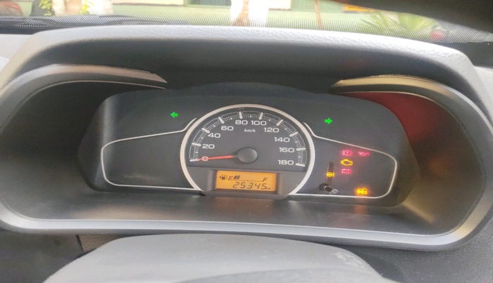 2022 Maruti Alto LXI O, Petrol, Manual, 25,345 km, interior