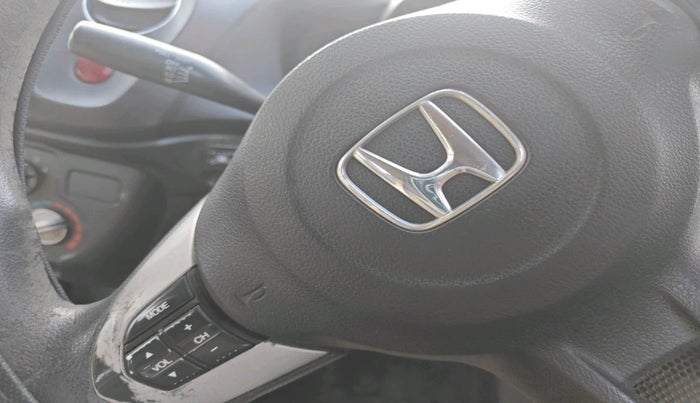 2015 Honda Amaze 1.2L I-VTEC S, Petrol, Manual, 1,03,217 km, interior