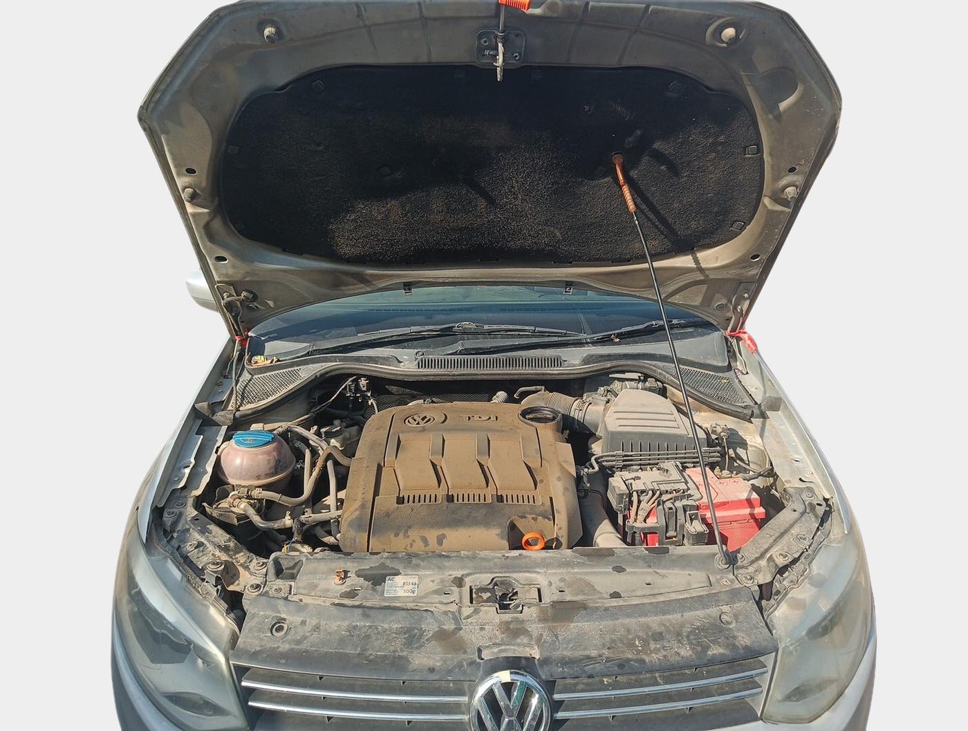 2012 Volkswagen Polo COMFORTLINE 1.2L, Diesel, Manual, 1,55,800 km, exterior