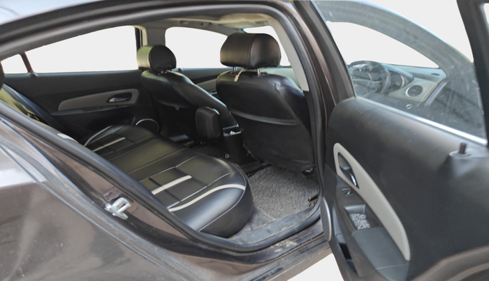 2016 Chevrolet Cruze LTZ, Diesel, Manual, 1,54,974 km, interior