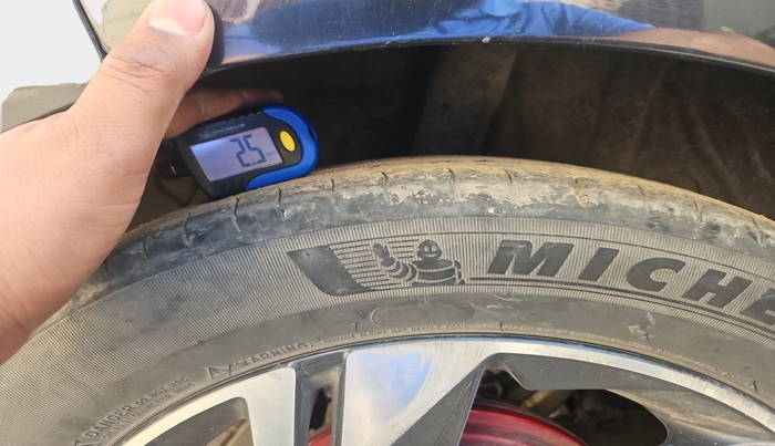 2021 Hyundai NEW I20 ASTA 1.2 MT, Petrol, Manual, 93,162 km, tyre