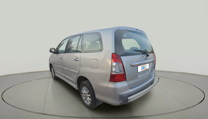 2012 Toyota Innova 2.5 VX 8 STR, Diesel, Manual, 1,21,691 km, exterior