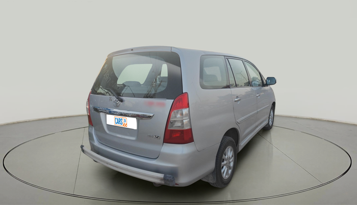 2012 Toyota Innova 2.5 VX 8 STR, Diesel, Manual, 1,21,691 km, exterior