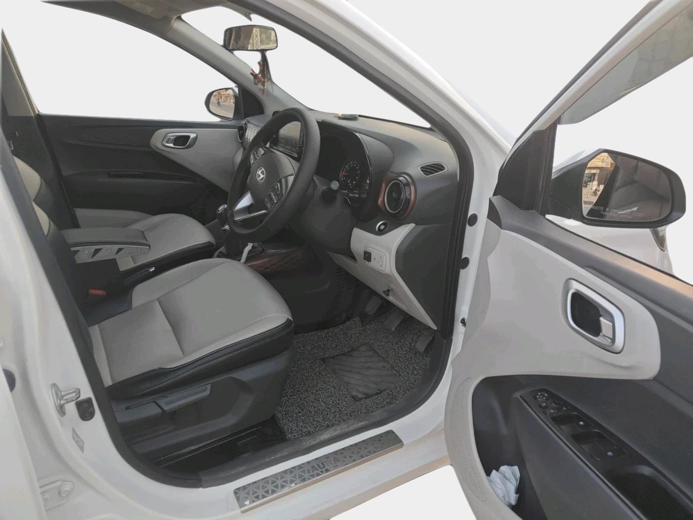 2023 Hyundai AURA SX 1.2, CNG, Manual, 1,17,326 km, interior