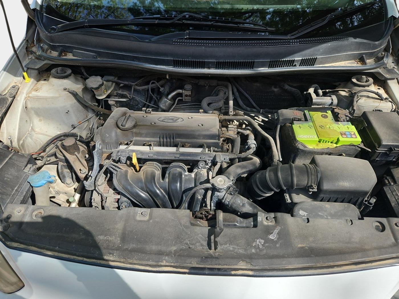 2011 Hyundai Verna FLUIDIC 1.4 VTVT, Petrol, Manual, 1,38,634 km, exterior