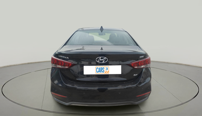 2018 Hyundai Verna 1.6 SX (O) CRDI MT, Diesel, Manual, 1,04,685 km, exterior