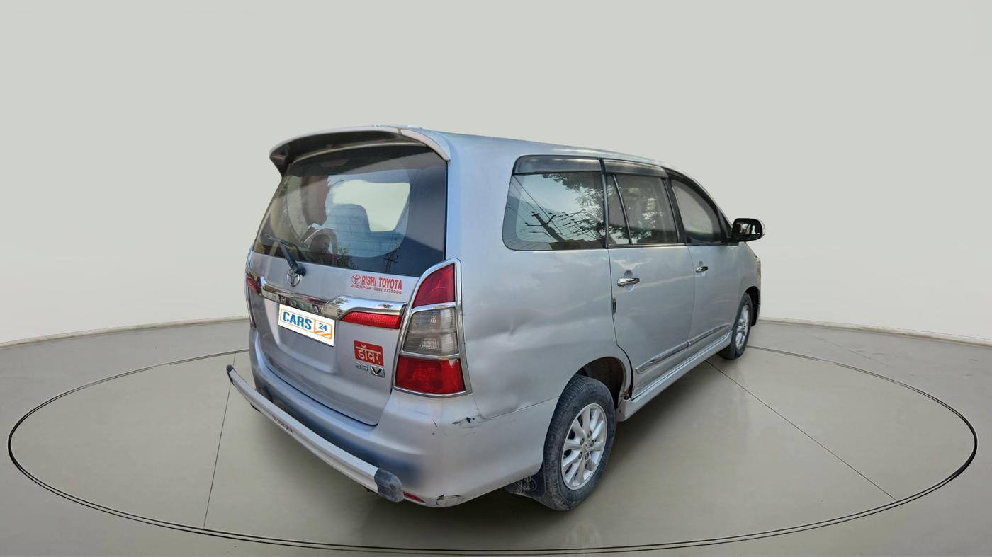 2014 Toyota Innova 2.5 VX 8 STR, Diesel, Manual, 78,053 km, exterior
