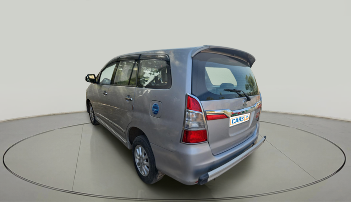 2014 Toyota Innova 2.5 VX 8 STR, Diesel, Manual, 78,053 km, exterior