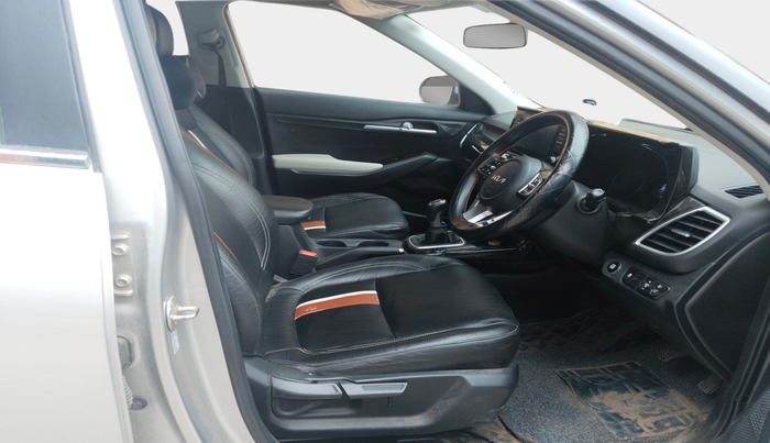 2022 KIA SELTOS HTK PLUS 1.5 DIESEL IMT, Diesel, Manual, 80,351 km, interior