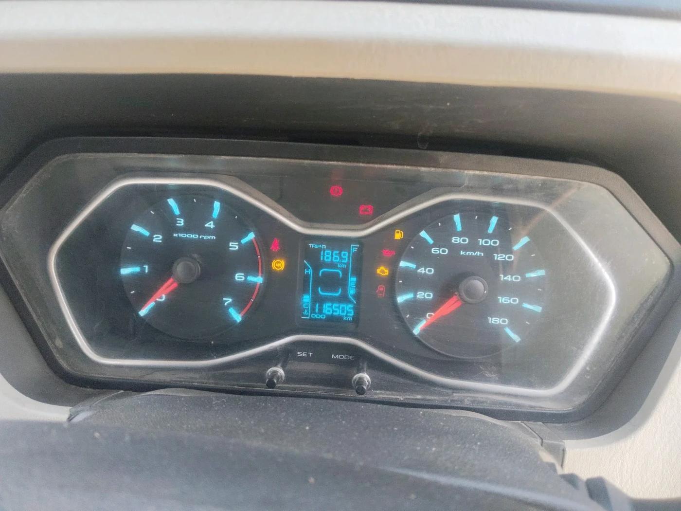 2019 Mahindra Scorpio S11 2WD, Diesel, Manual, 1,16,505 km, interior