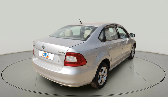 2013 Skoda Rapid ELEGANCE 1.6 TDI CR MT, Diesel, Manual, 1,25,389 km, exterior