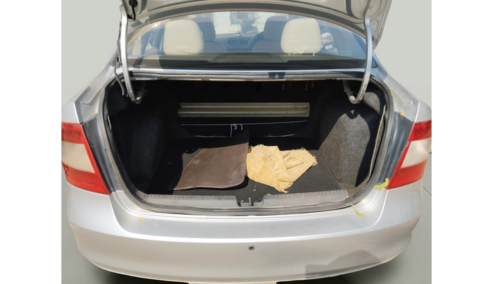 2013 Skoda Rapid ELEGANCE 1.6 TDI CR MT, Diesel, Manual, 1,25,389 km, exterior