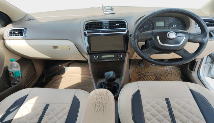 2013 Skoda Rapid ELEGANCE 1.6 TDI CR MT, Diesel, Manual, 1,25,389 km, interior