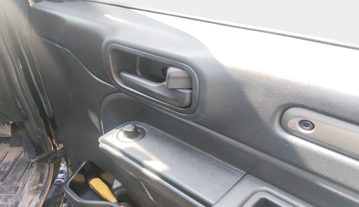 2023 Mahindra Thar LX P 2WD AT HT, Petrol, Automatic, 13,512 km, interior