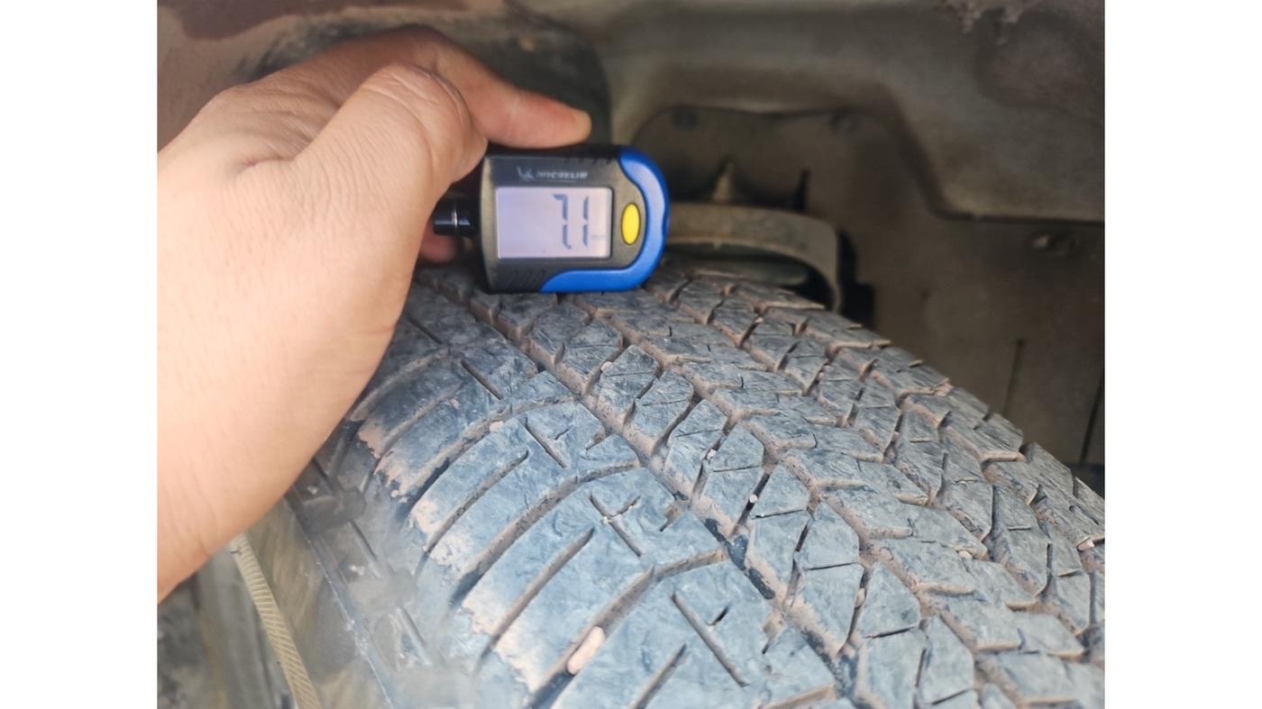 2016 Mahindra Scorpio S10, Diesel, Manual, 1,19,029 km, tyre