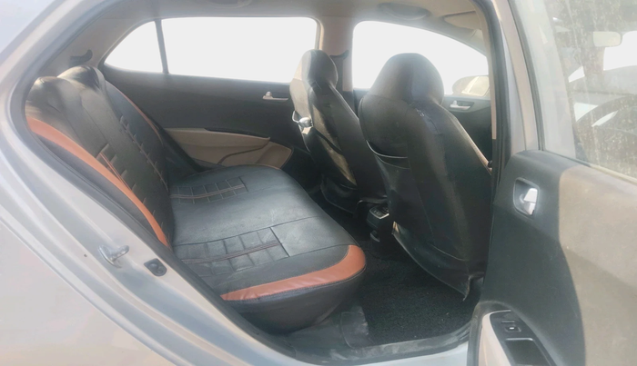 2015 Hyundai Grand i10 SPORTZ 1.1 CRDI, Diesel, Manual, 1,26,047 km, interior