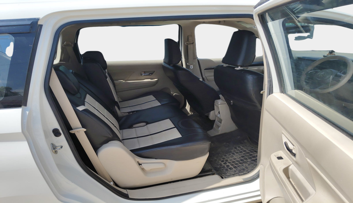 2022 Maruti Ertiga ZXI  CNG, Petrol, Manual, 37,433 km, interior