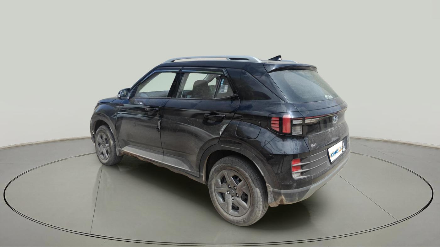 2024 Hyundai VENUE SX 1.2 PETROL, Petrol, Manual, 1,00,686 km, exterior