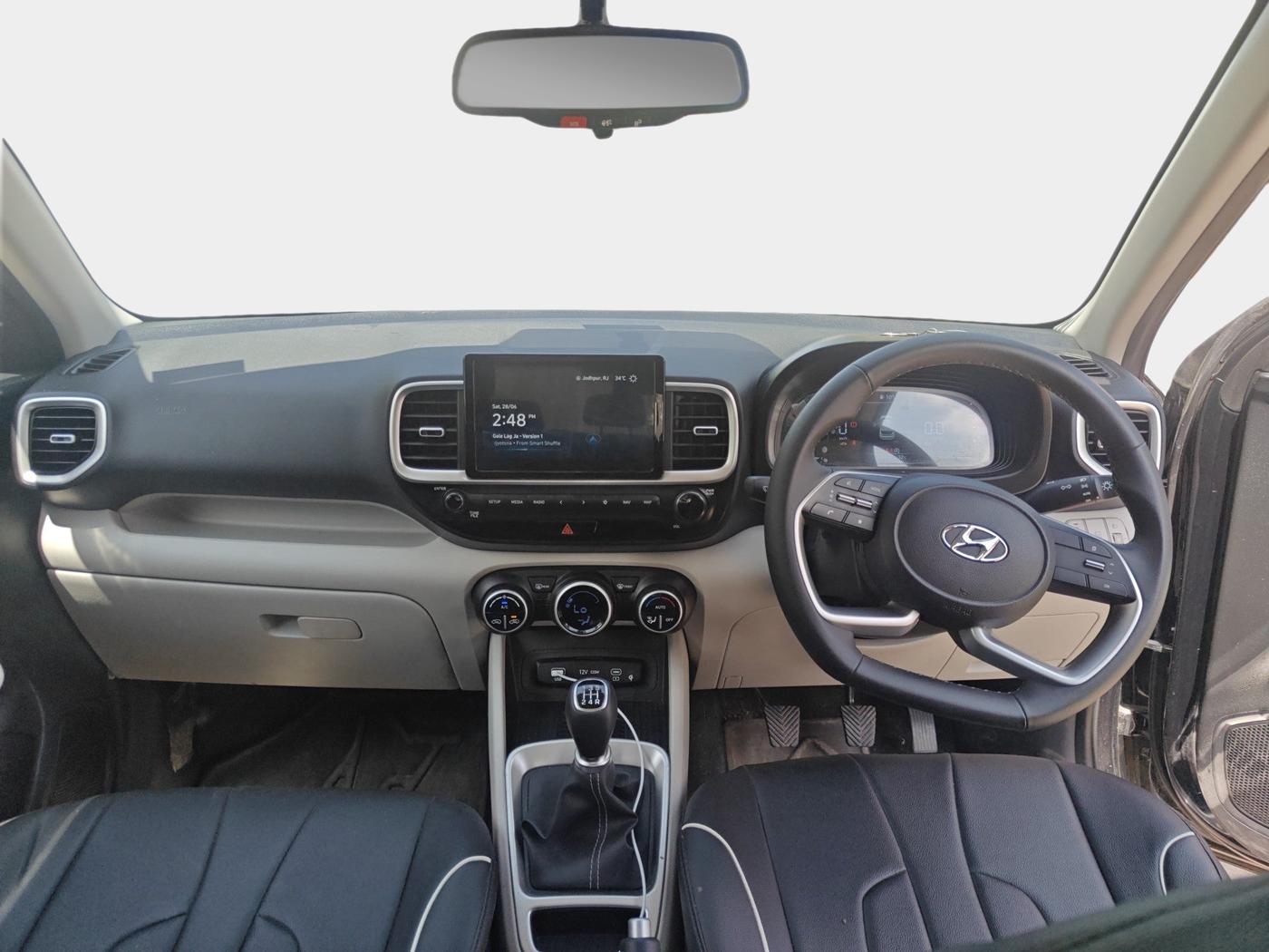2024 Hyundai VENUE SX 1.2 PETROL, Petrol, Manual, 1,00,686 km, interior