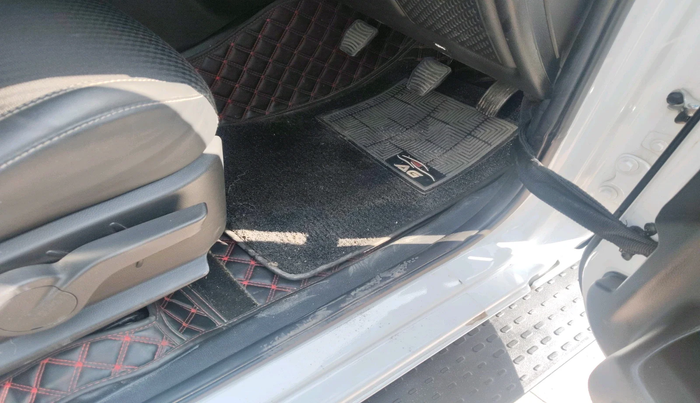 2023 Mahindra Thar LX D HT 2WD MT, Diesel, Manual, 16,355 km, interior