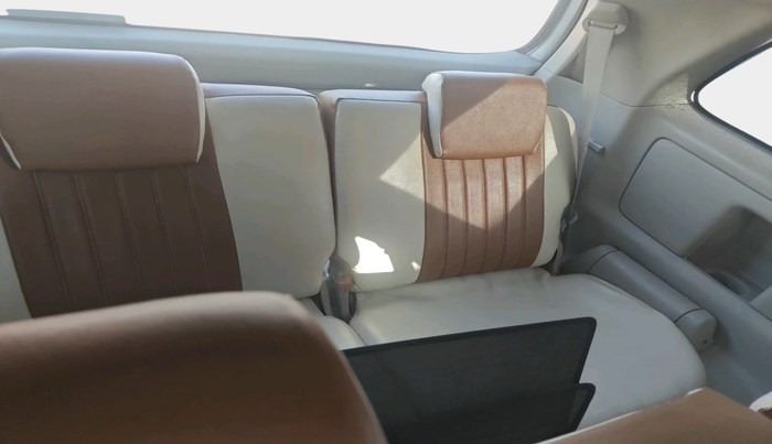 2012 Toyota Innova VX 2.5 7 STR, Diesel, Manual, 2,35,547 km, interior