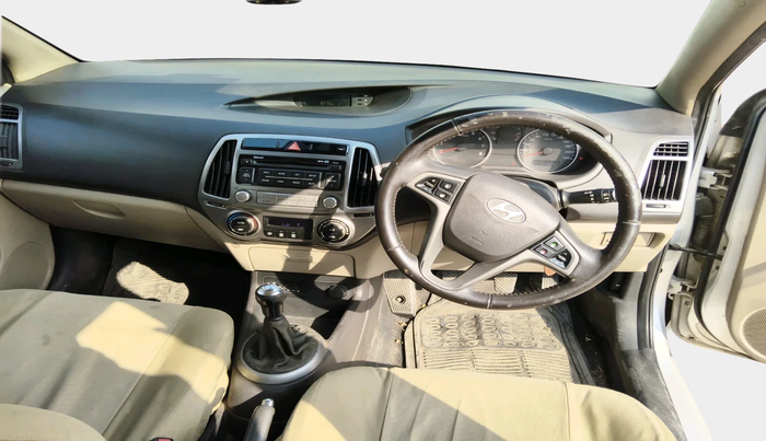 2013 Hyundai i20 SPORTZ 1.2, Petrol, Manual, 84,339 km, interior