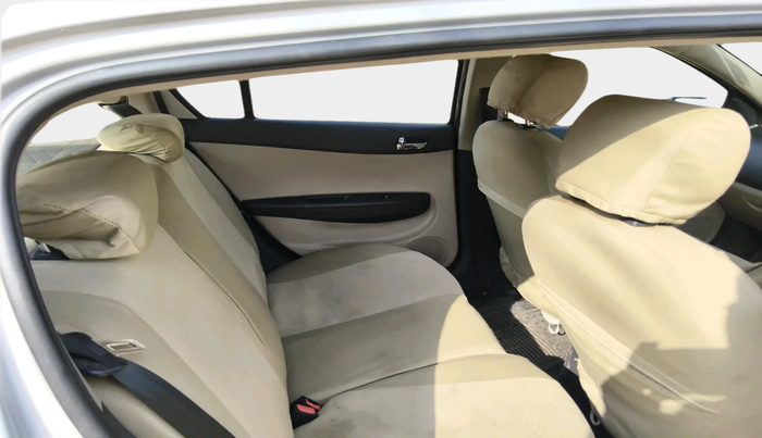 2013 Hyundai i20 SPORTZ 1.2, Petrol, Manual, 84,339 km, interior