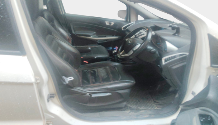 2013 Ford Ecosport TITANIUM 1.5L DIESEL, Diesel, Manual, 1,51,137 km, interior